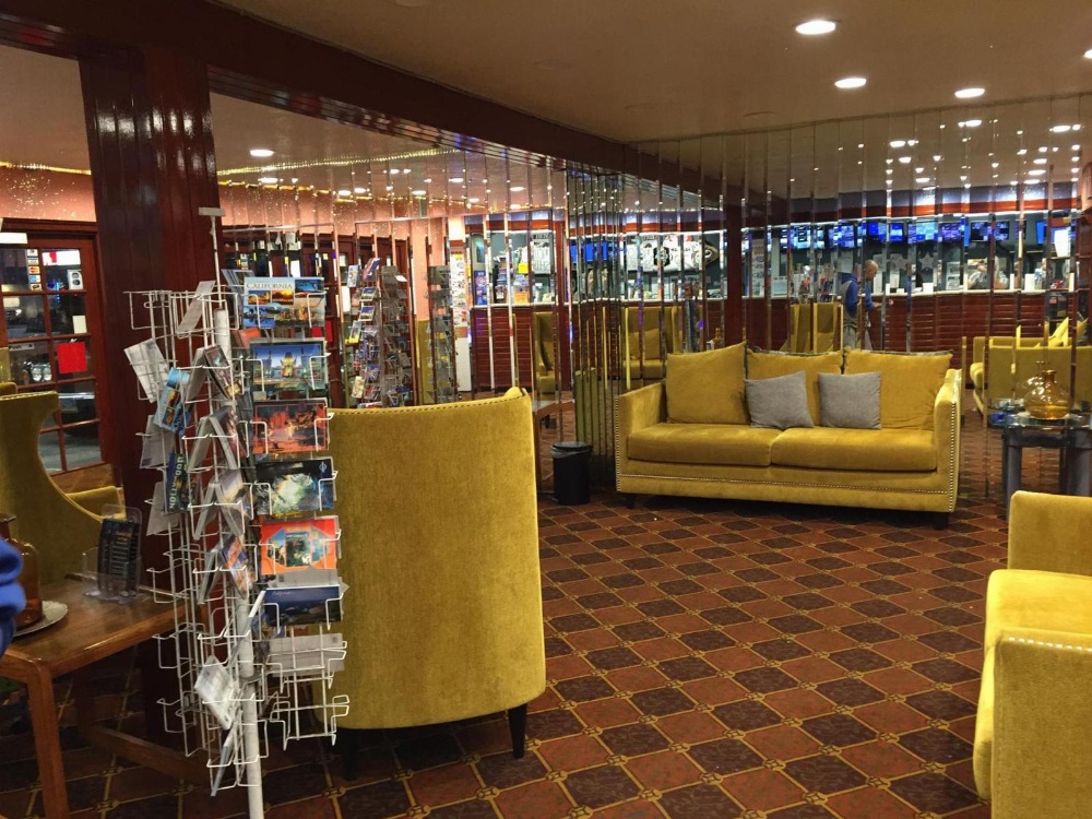 Tradewinds Airport Hotel